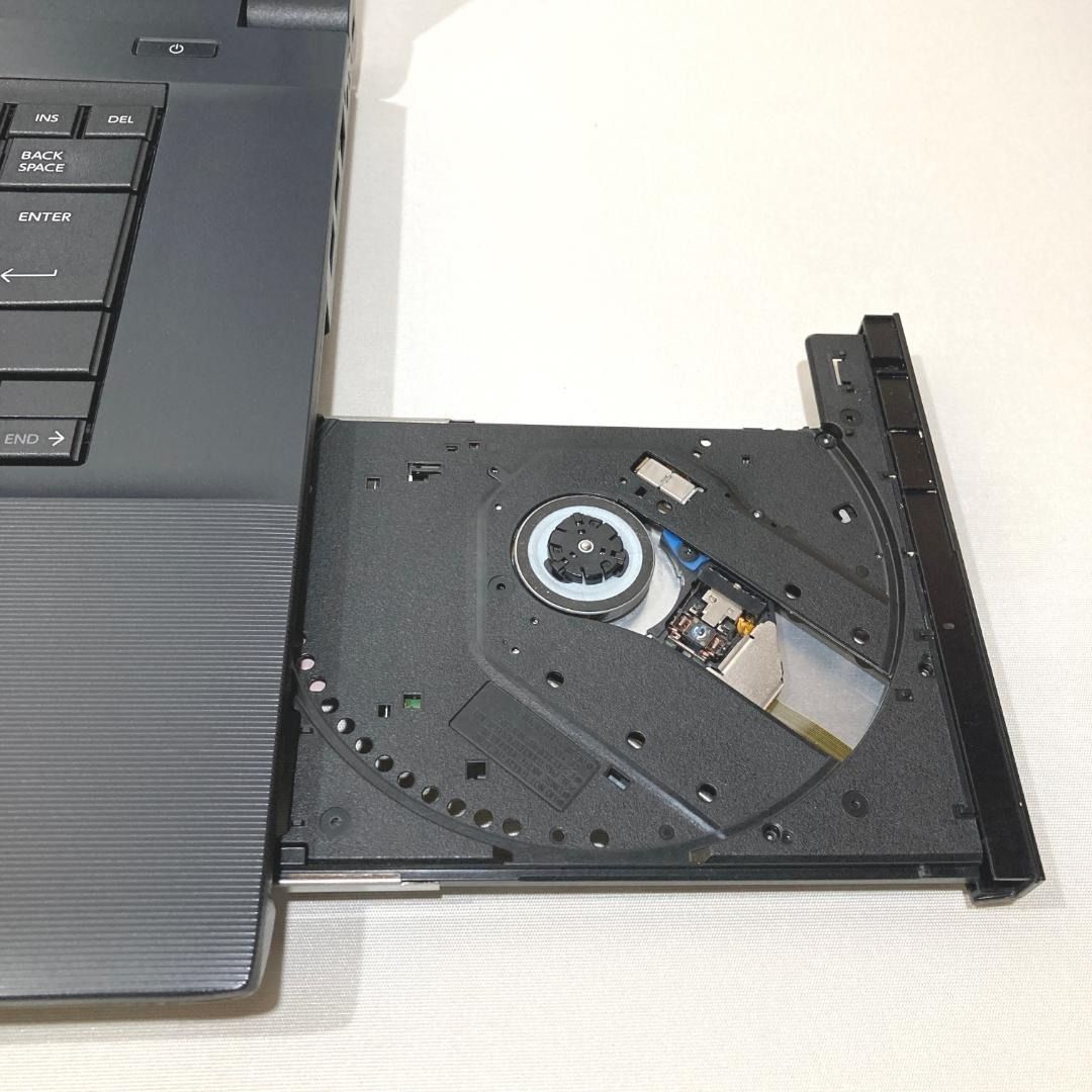 黒 すぐ使えるノートパソコン