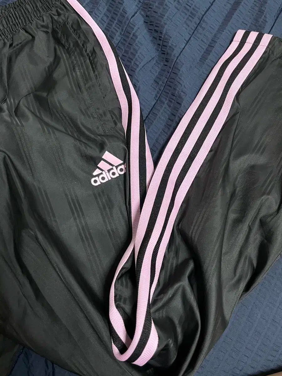 まれ アディダストラックパンツ 黒 ピンク ガンボ USTAUSTRALIA_COM_AU