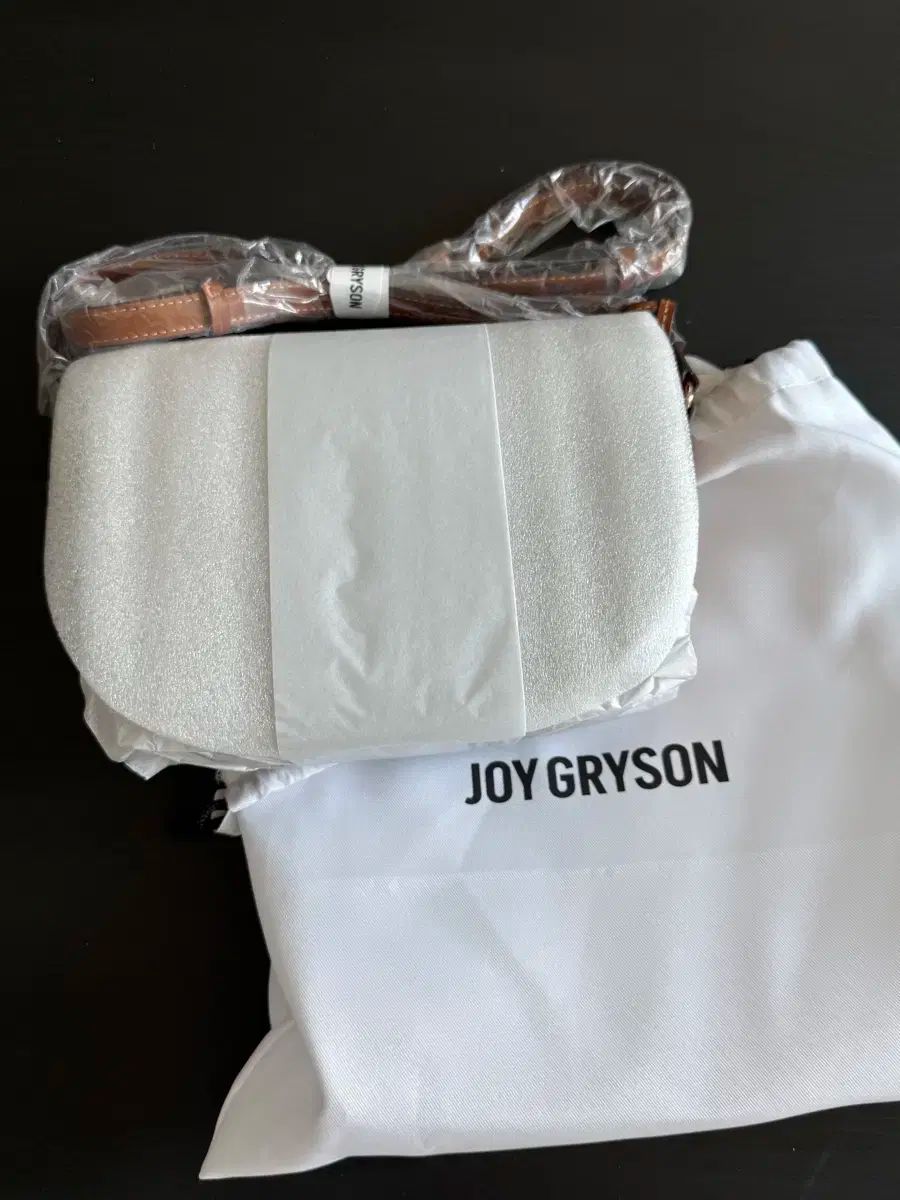 新品 JOY GRYSON(ジョイグライソン) マレ クロスボディバッグ