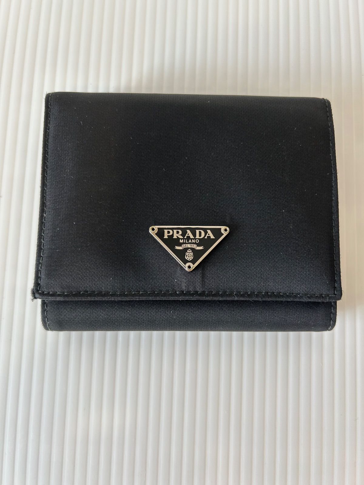 PRADA プラダ 三つ折り財布 三角ロゴ ナイロン ブラック 黒