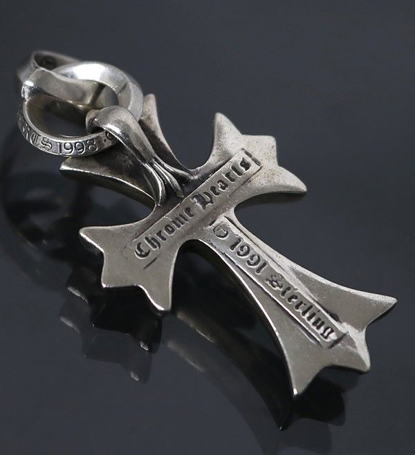 CHROME HEARTS 銀座店 クロムハーツ スモールCHクロス ウィズ ベイル ペンダント トップ シルバー SV925 100643
