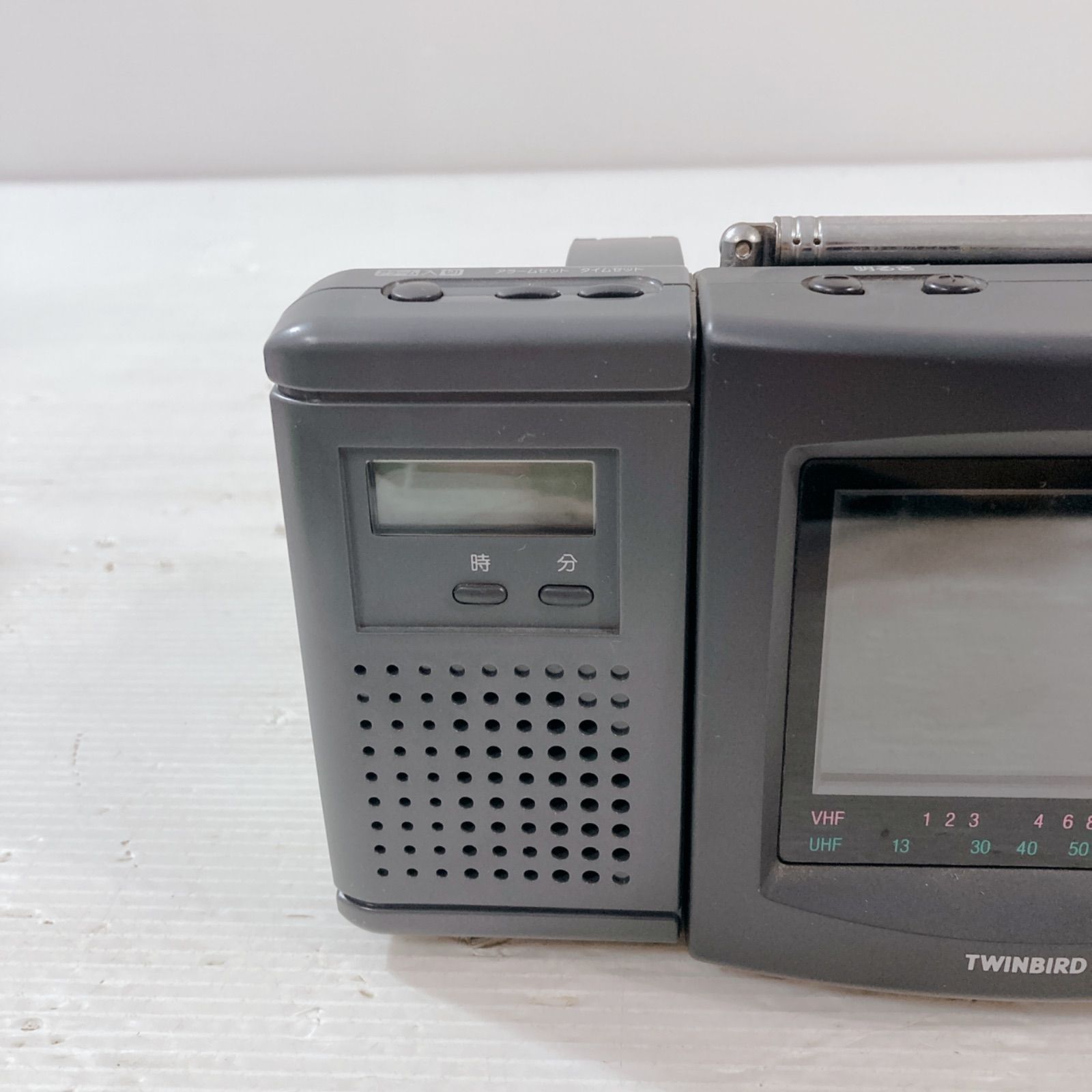 ツインバード TWINBIRD VL-9331GY [サーチライト付多機能液晶TV] 未使用品 TWINBIRD セフティークルーサーチライト付多機能液晶テレビ VL-9331