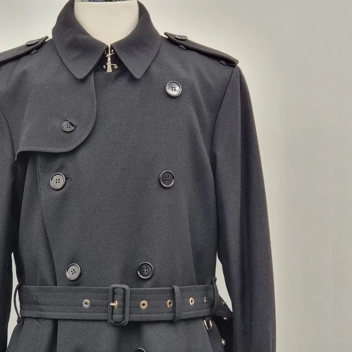 48 バーバリー メンズ ウール ツイル ループバッグ トレンチ コート ブラック BUB101212