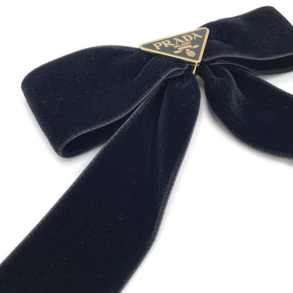 希少】PRADA ロゴ リボンディテール ベルベット ヘアクリップ 希少】PRADA ロゴ リボンディテール ベルベット ヘアクリップ