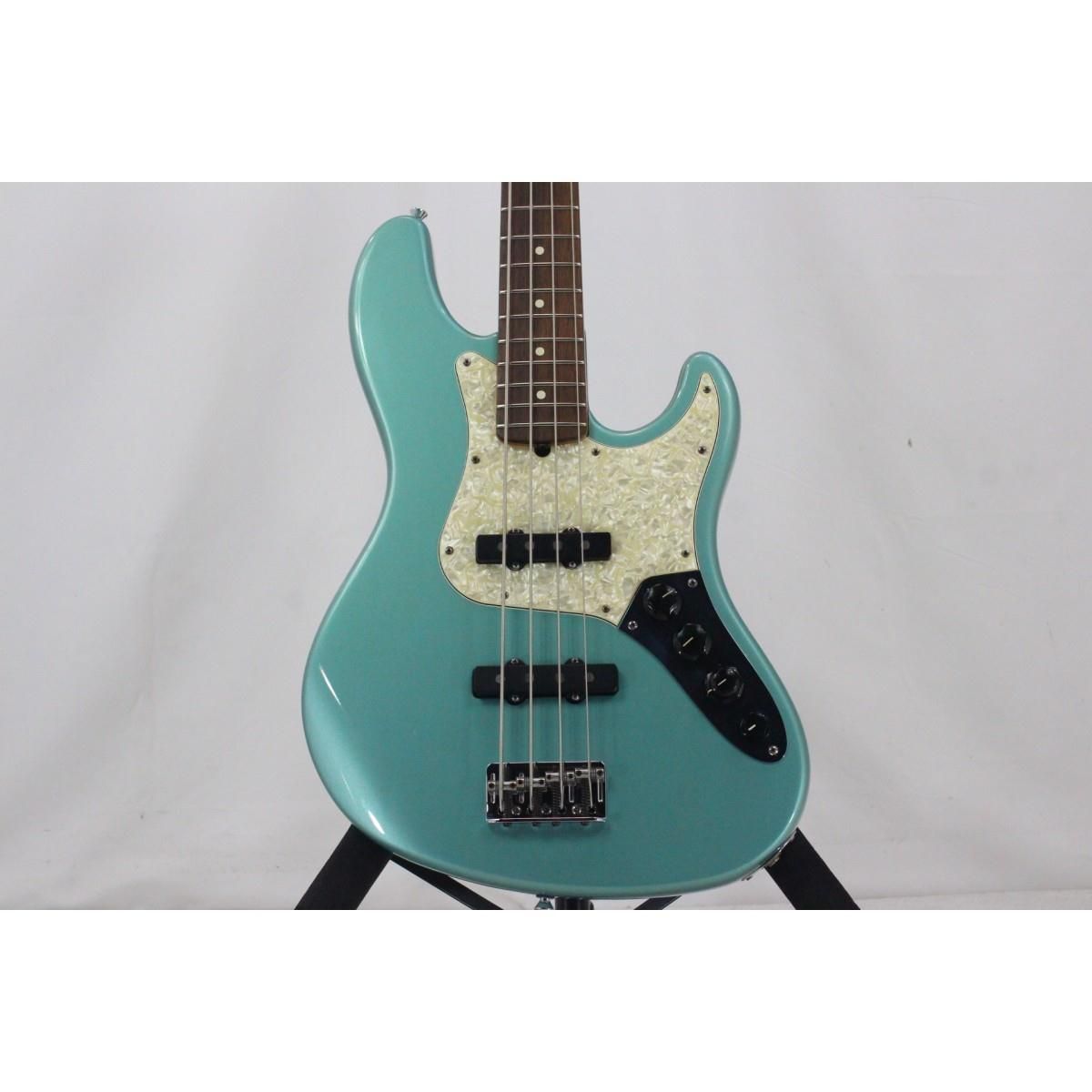 ＦＥＮＤＥＲ ＡＭＥＲＣＡＮ ＤＥＬＵＸＥ ＪＡＺＺＢＡＳＳ