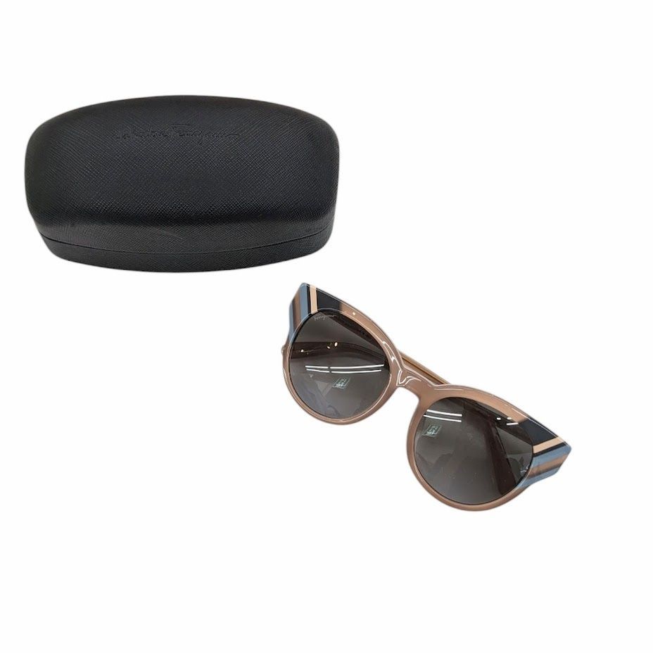 美品 Salvatore Ferragamo サルヴァトーレ フェラガモ SF883SA
