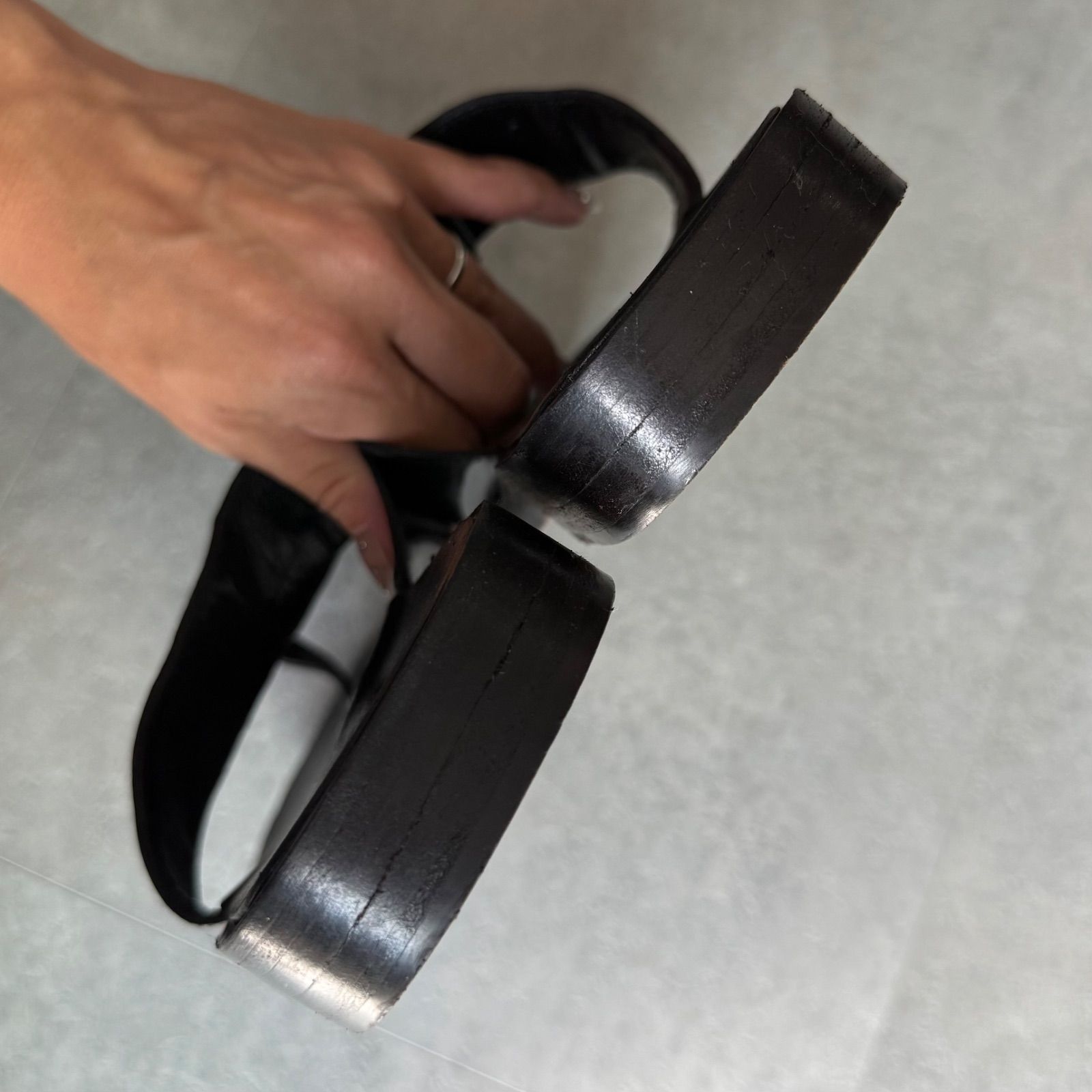 新作 GUCCI ホースビットトングサンダル パテントレザー ブラック シルバー メンズ41E 26cm ビーチサンダル 定評のある