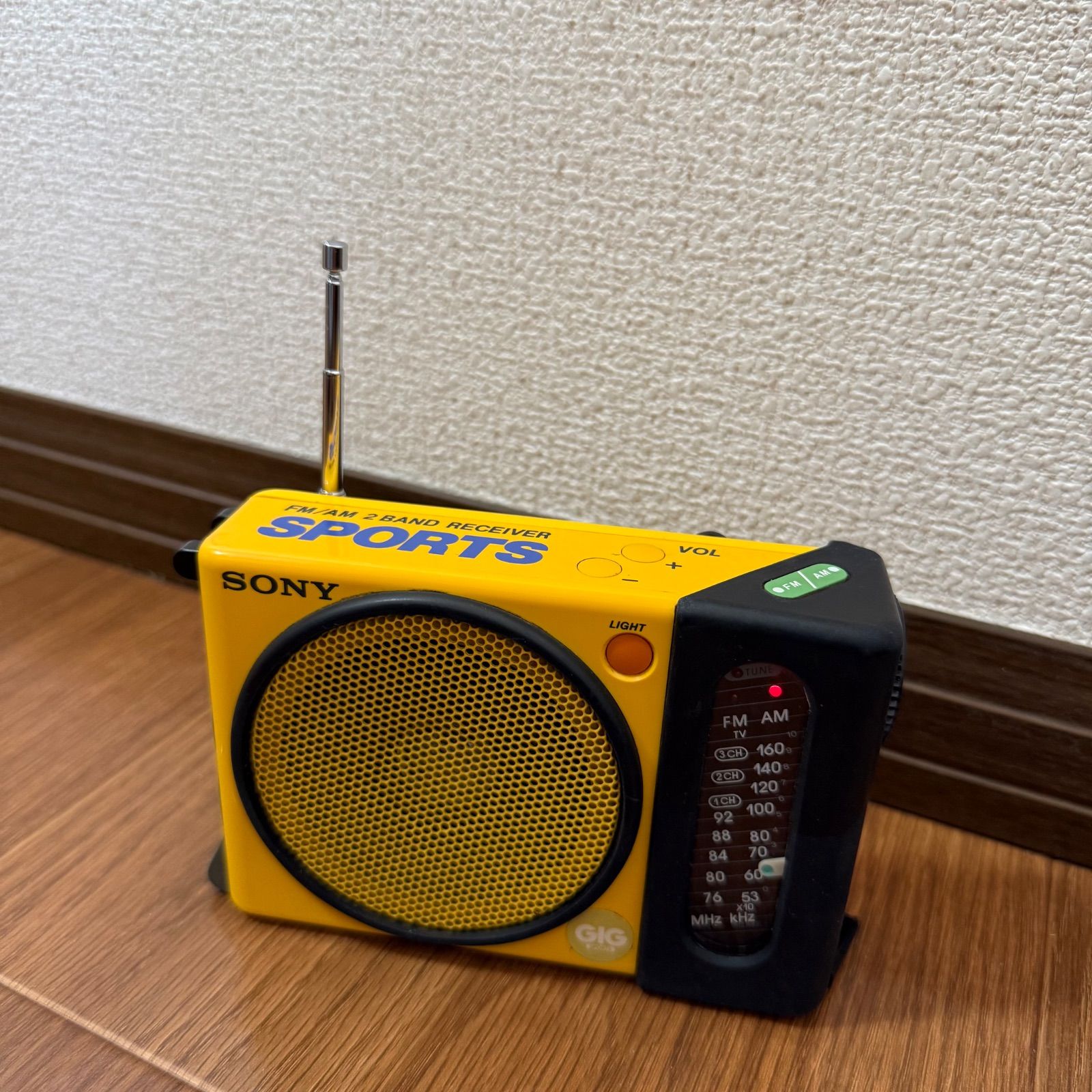 SONY SPORTS ポータブルラジオ イエロー ICF-S75 - メルカリ