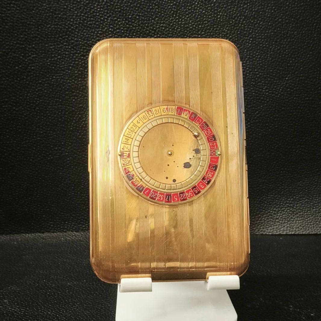 ヴィンテージ 1940年代 マジェスティック USA ルーレット ホイール シガレット ケース 真鍮製 SNA 225031702008FZ
