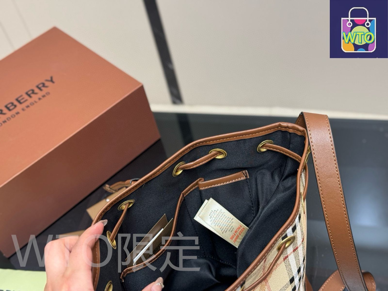 今日特価】Burberry バーバリー バケットバッグ マルチカラー