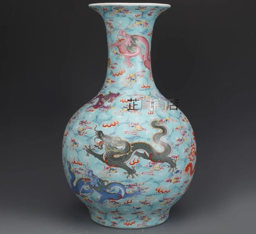 竜紋盤の彫刻 景徳鎮 陶磁器 現代工芸品 美術品 装飾品 置物 琺瑯彩竜紋帯夜光賞瓶 景徳鎮 陶磁器 現代工芸品 美術品 装飾品