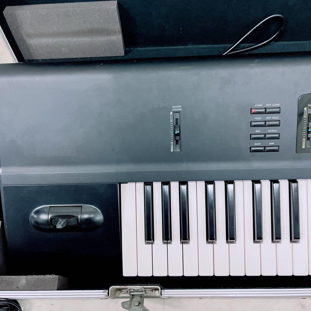 KORG コルグ シンセサイザー 01|W pro ハードケース付き N1438