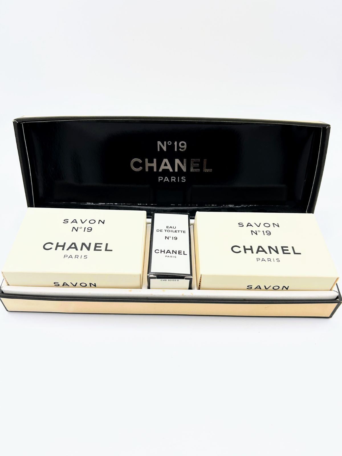 CHANEL No.19 サヴォン　オードゥ　トワレット　セット CHANEL シャネル N°19 オードゥ トワレット 通販 - 西武・そごう