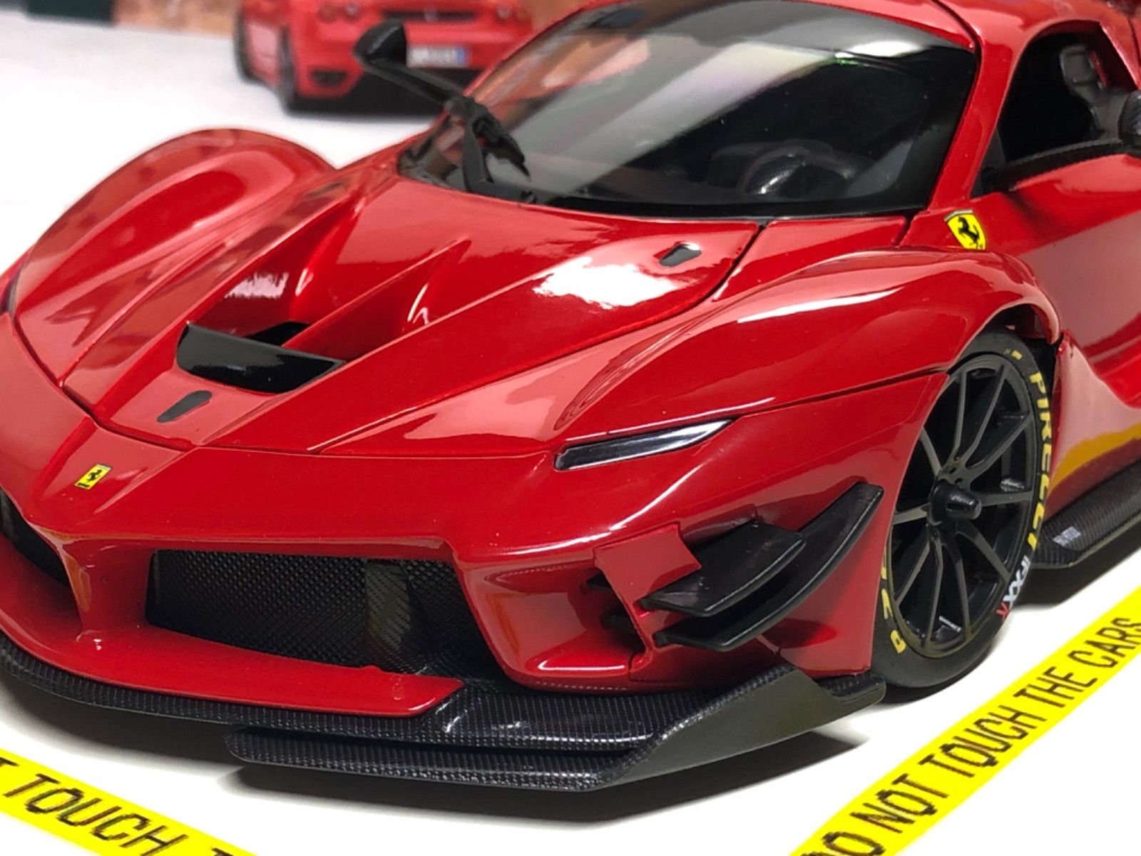 ブラーゴ 1/18 フェラーリ FXX K EVO レッド Ferrari - Garage FORZA