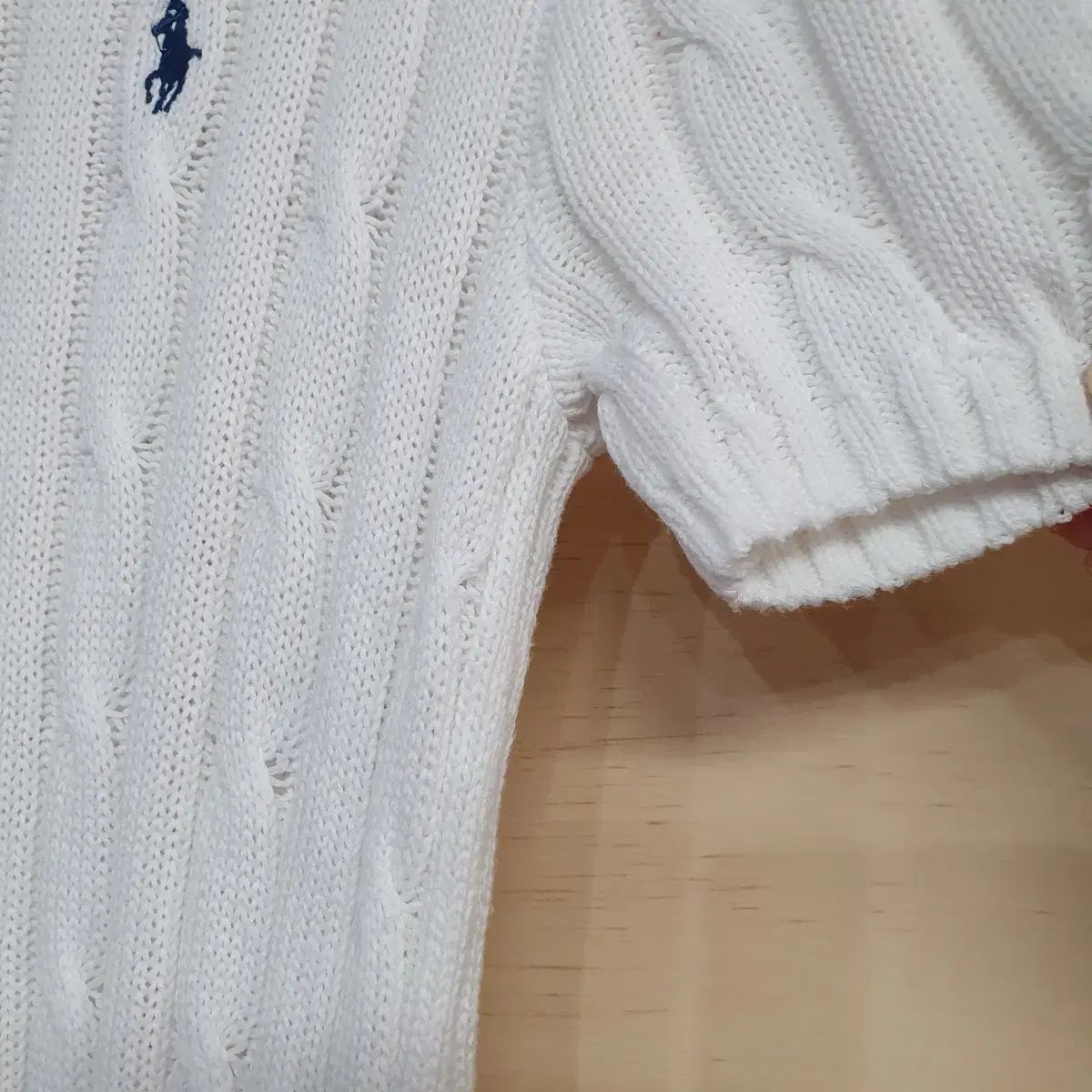 ポロ ケーブル編み