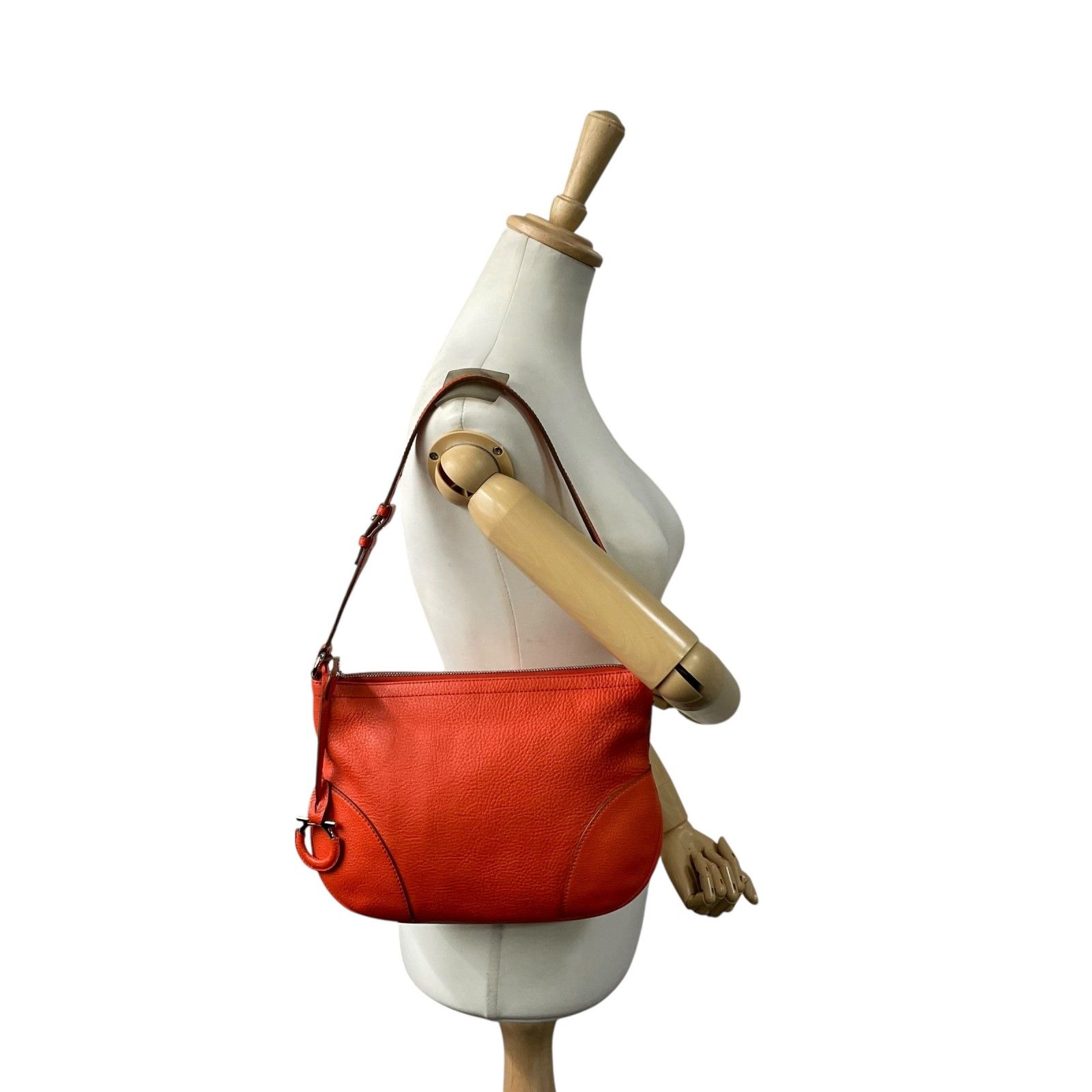希少色 極美品 Salvatore Ferragamo フェラガモ ガンチーニ 希少色 極美品 Salvatore Ferragamo フェラガモ ガンチーニ