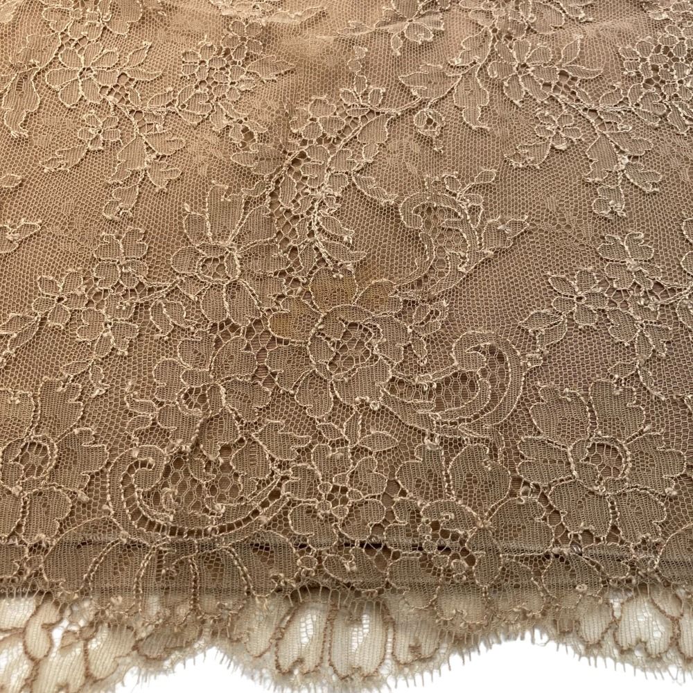 良品 VALENTINO ROMA ヴァレンティノローマ ひざ丈 エンブロイ