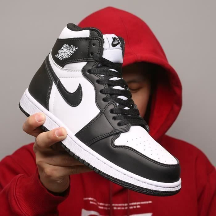 新品 未使用 NIKE ナイキ AIR JORDAN 1 RETRO HIGH OG BLACK WHITE PANDA エアジョーダン1レトロブラックアンドホワイトハイカットスニーカー ホワイト/ブラック 555088-010 男女兼用