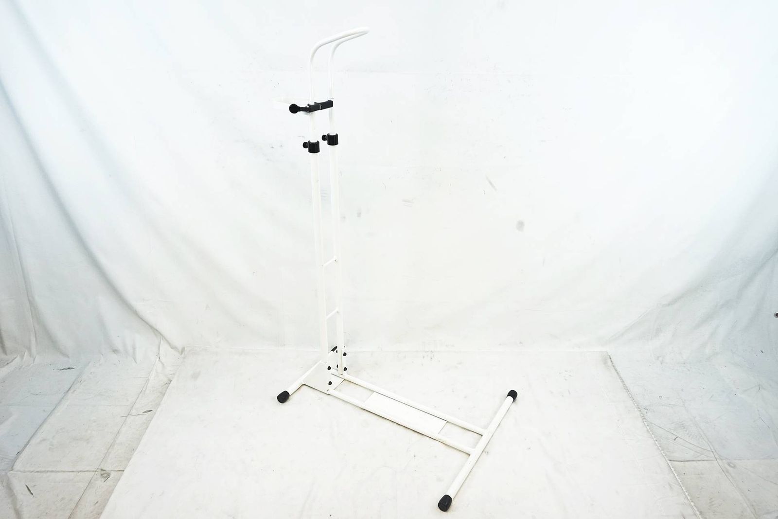 IWA イワ A01V ディスプレイスタンド | バイチャリ有明店