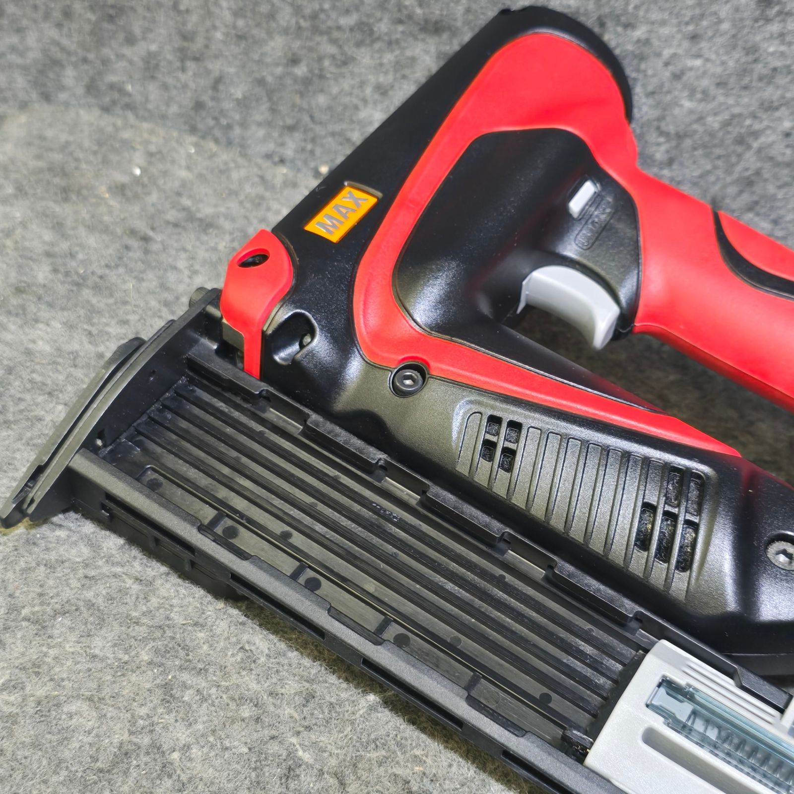 美品】マックス(MAX) コードレスフィニッシュネイラ TJ-35FN1-BC/50A 