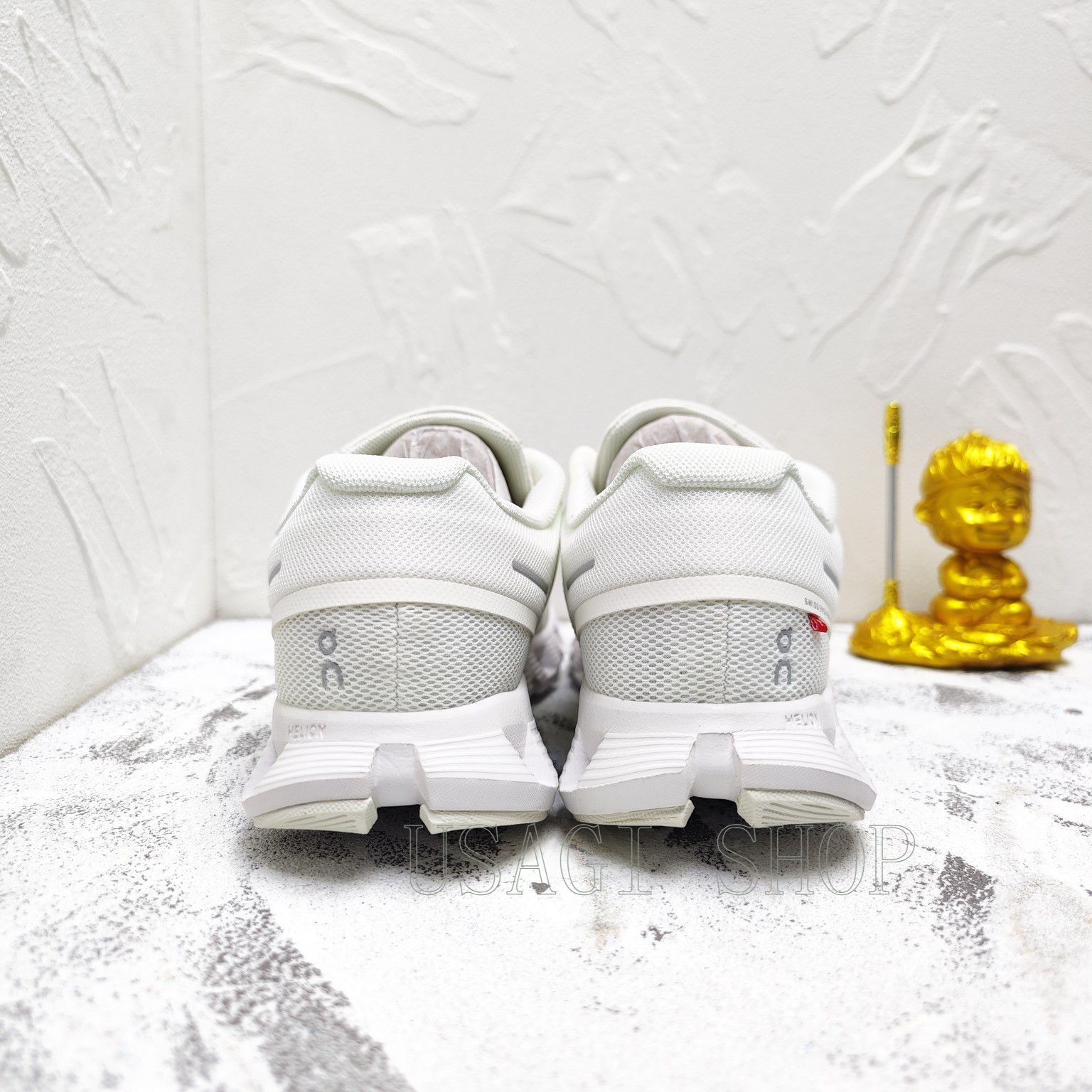 オン ランニングシューズ Cloud 5 レディース Pearl | White 24.0 cm C