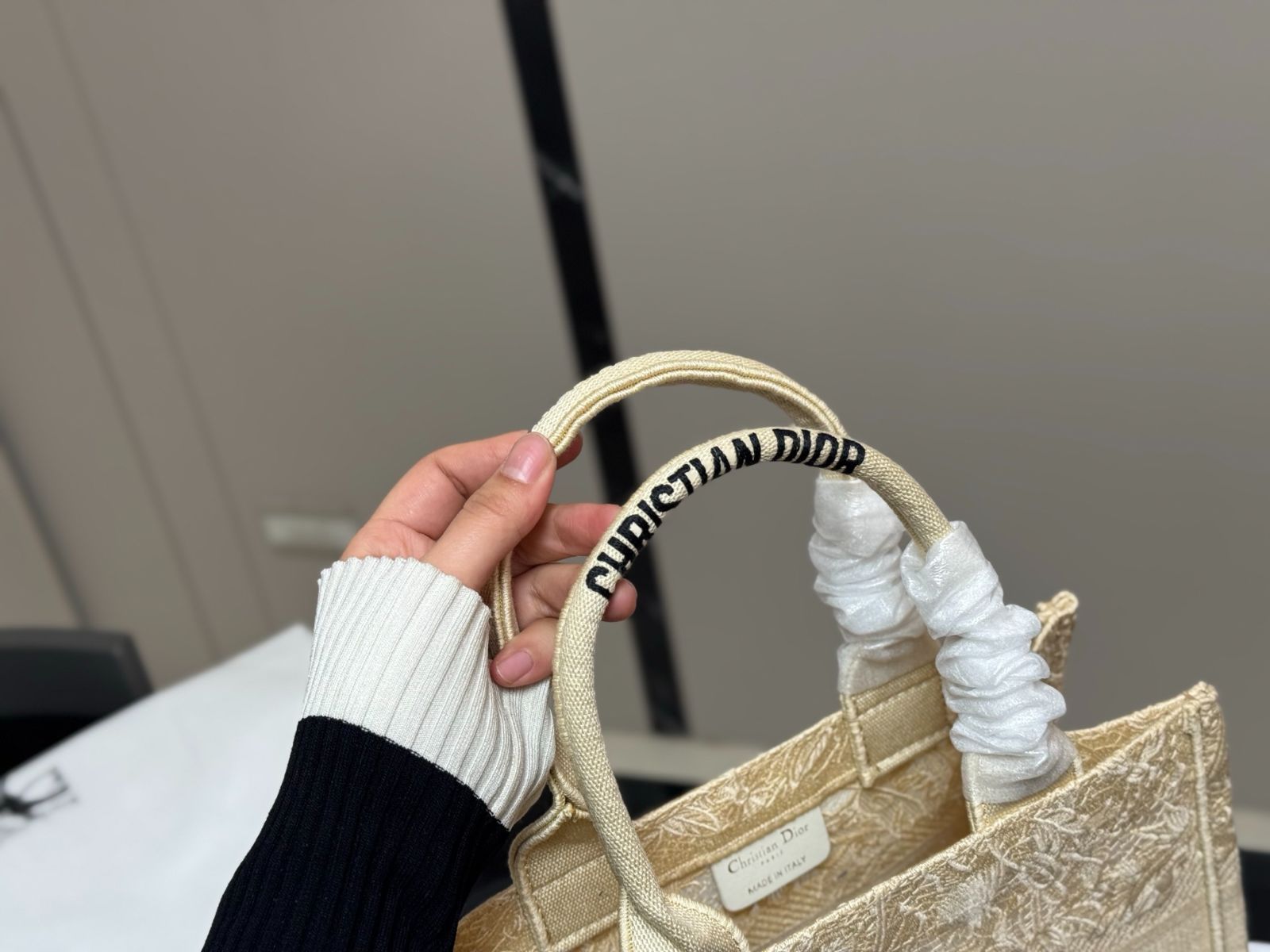VIPセール！関税込 Dior Book Tote バッグ スモール 今日特価】Dior Book Tote Small・ディオール ブックトート
