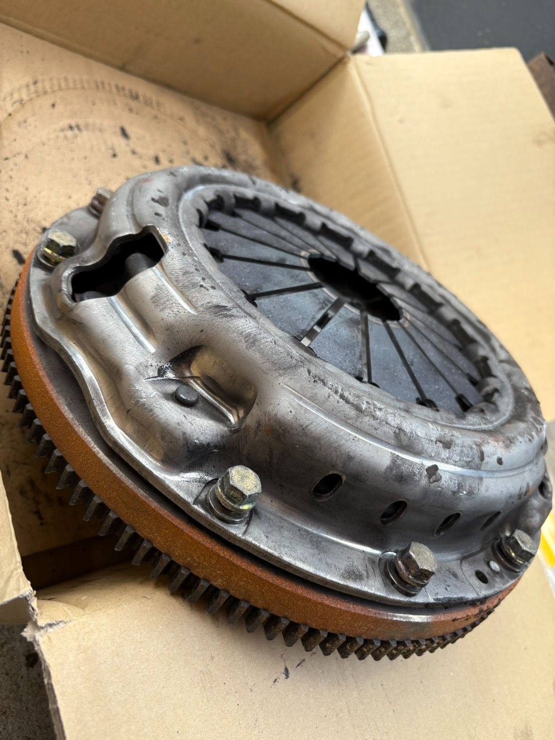 日産スカイラインENR34 クラッチ