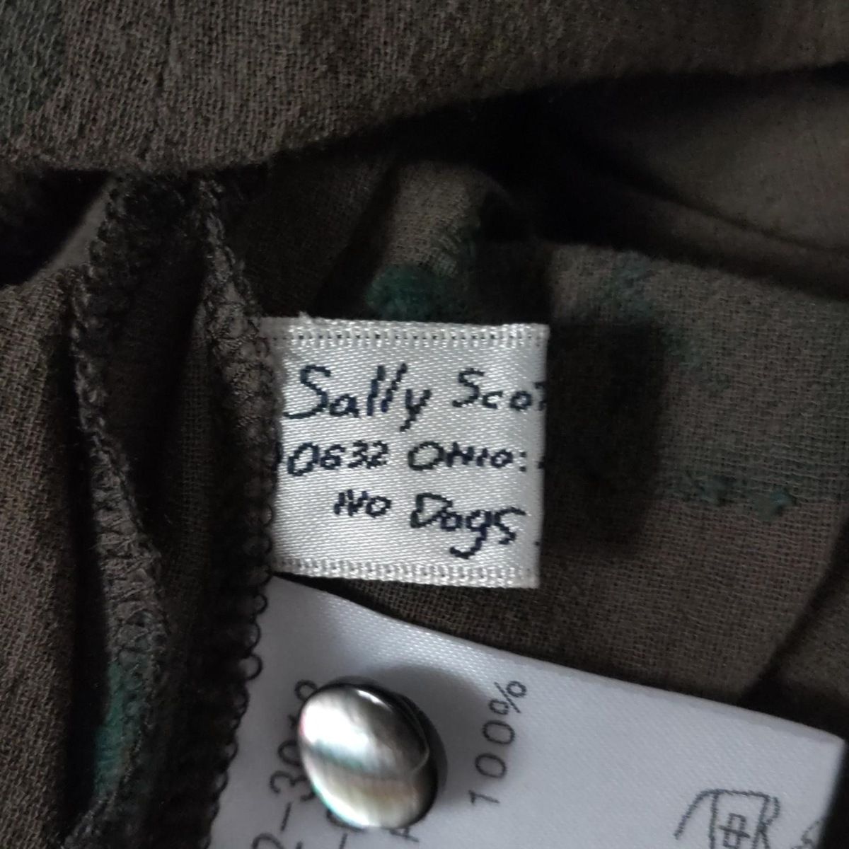 ダークブラウン×ダークグリーン