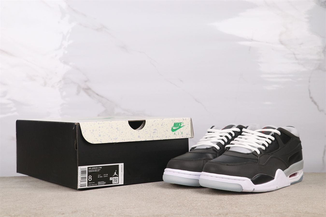今日特価】エアジョーダン Air Jordan 4 RM ブラックホワイト