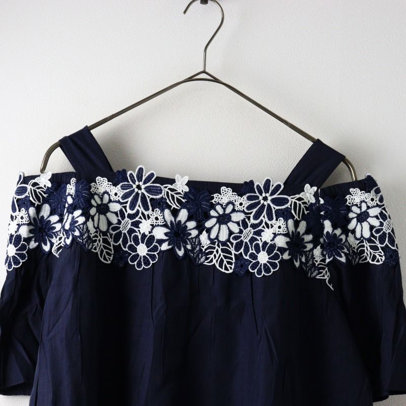 美品　大きいサイズ42 ローズティアラ　ウエストゴムフラワー刺繍スカート 110228304350206001?$VS_1500$