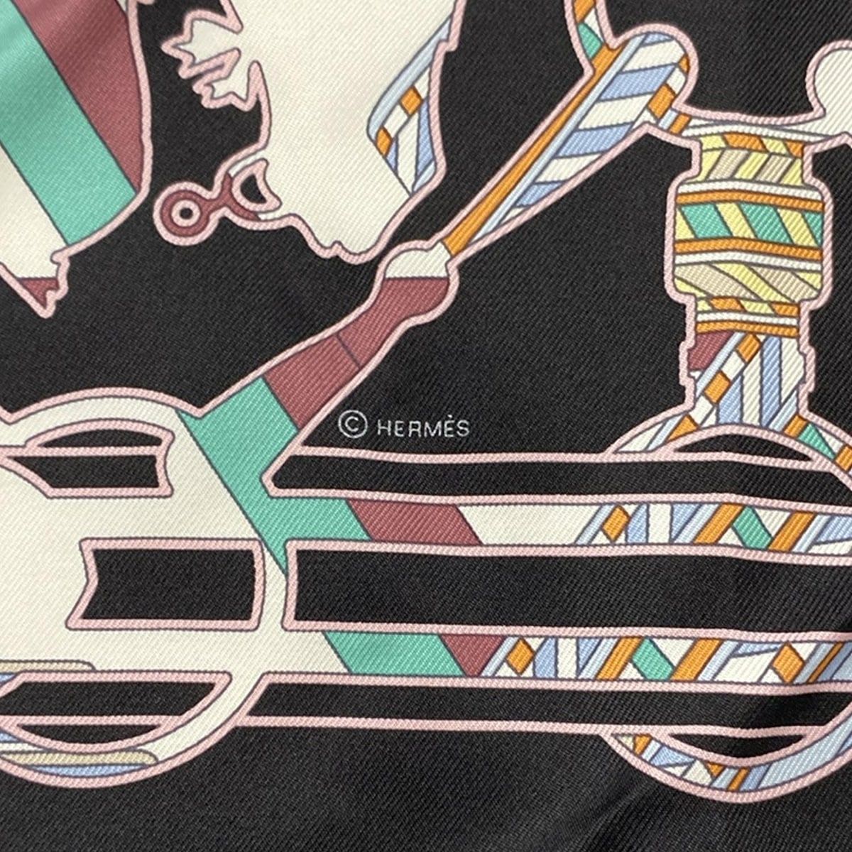 HERMES エルメス スカーフ プチカレ 黒×ライトブルー×マルチ