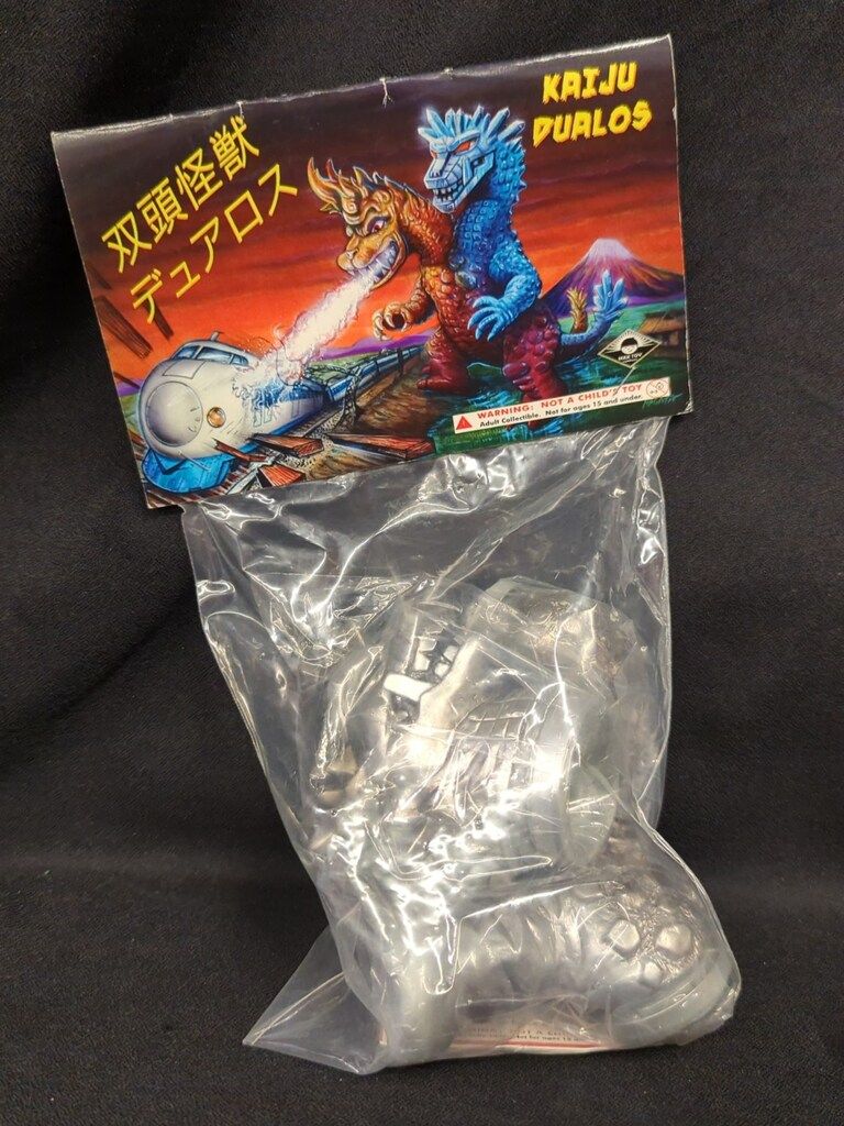 MAXTOY 双頭怪獣 デュアロス レッド× シルバー One up 限定 ソフビ