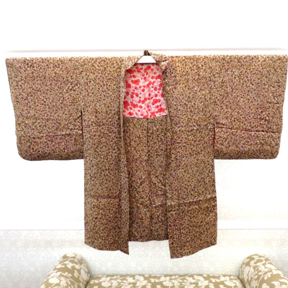 羽織 アンティーク 昔長羽織 正絹 ベージュ 薄紫 黄土色 赤 黒 緑 植物 紅白達磨 昔 レトロモダン 明治・大正ロマン ちりよけ 上着 身丈85.5cm メルカリ