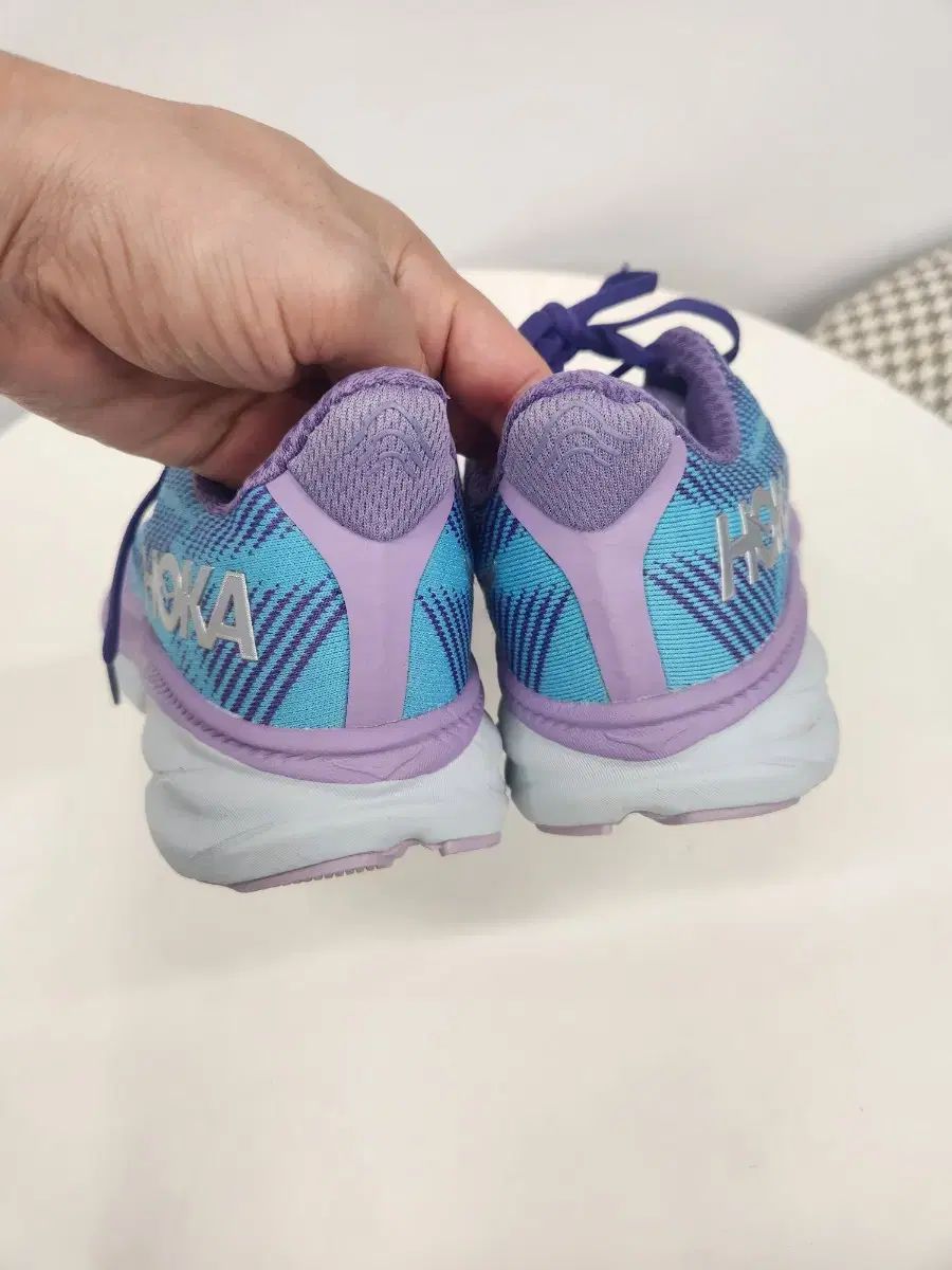 スニーカー ブルー