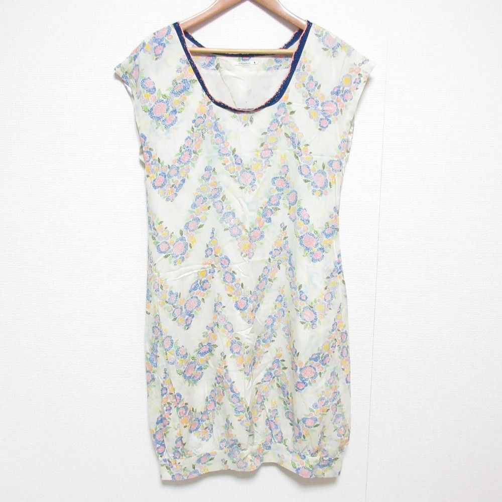 未使用ミナペルホネン flower curtain ブラウス 38