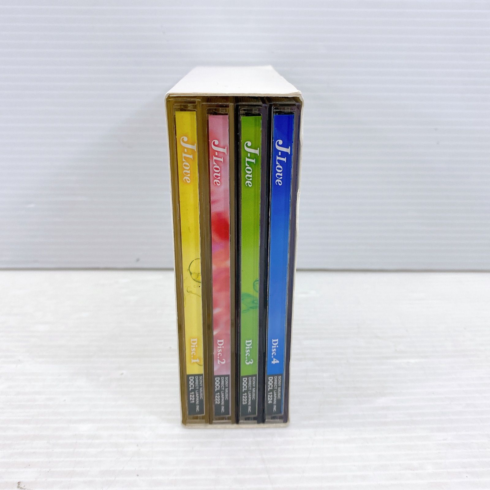 □J-LOVE 80年代・90年代 オムニバスCD 4枚組 ヒット曲 64曲収録 DQCL