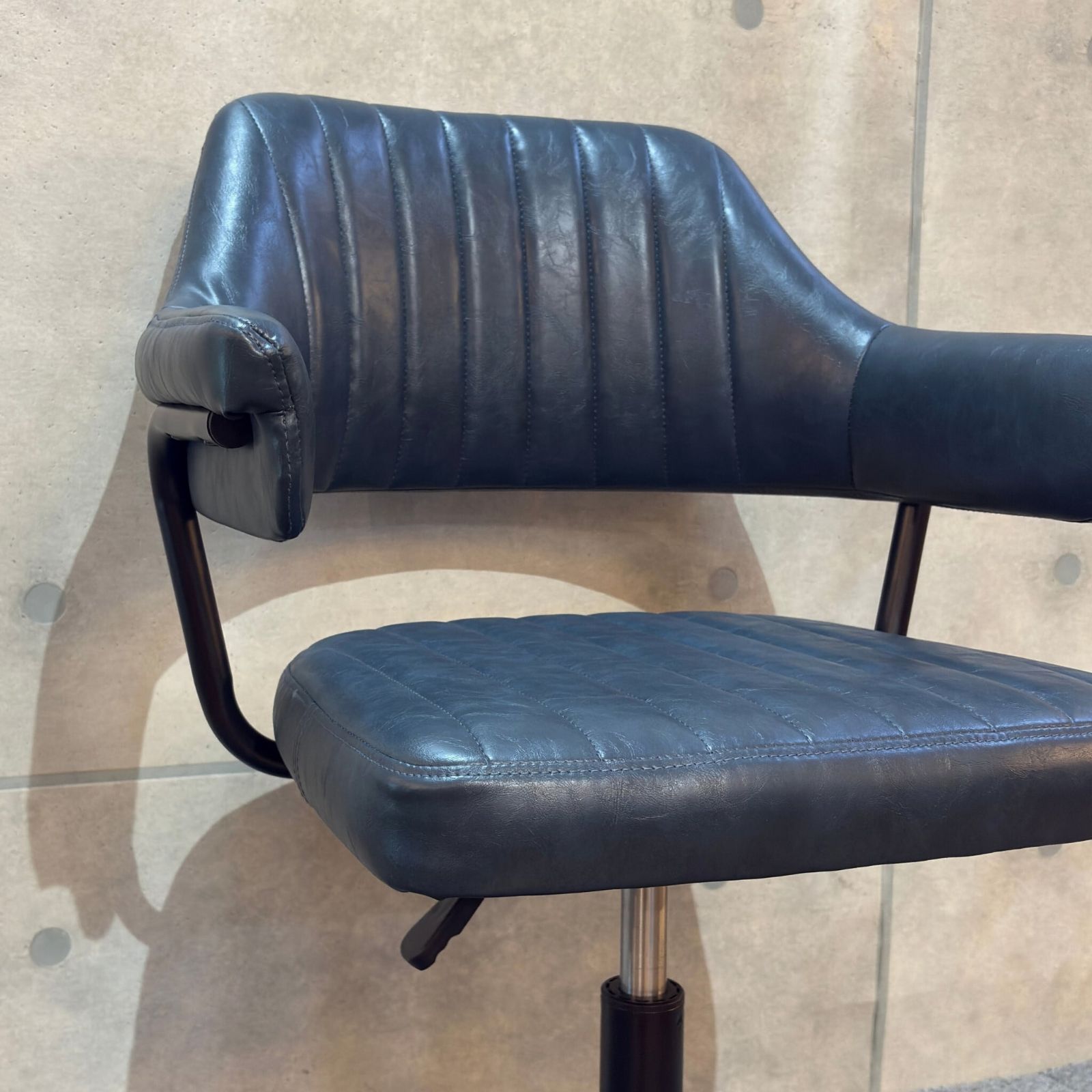 ワークチェア オフィスチェア デスクチェア ネイビー PUレザー ガス圧昇降 ミッドセンチュリー レトロモダン MARWIL-DEMENAGEMENTS_CH