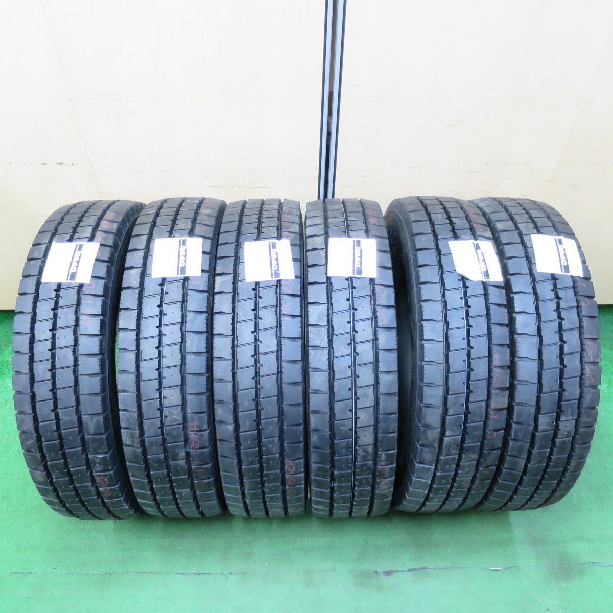 送料無料* 未使用！22年☆トラック タイヤ 205/80R17.5 120/118N 