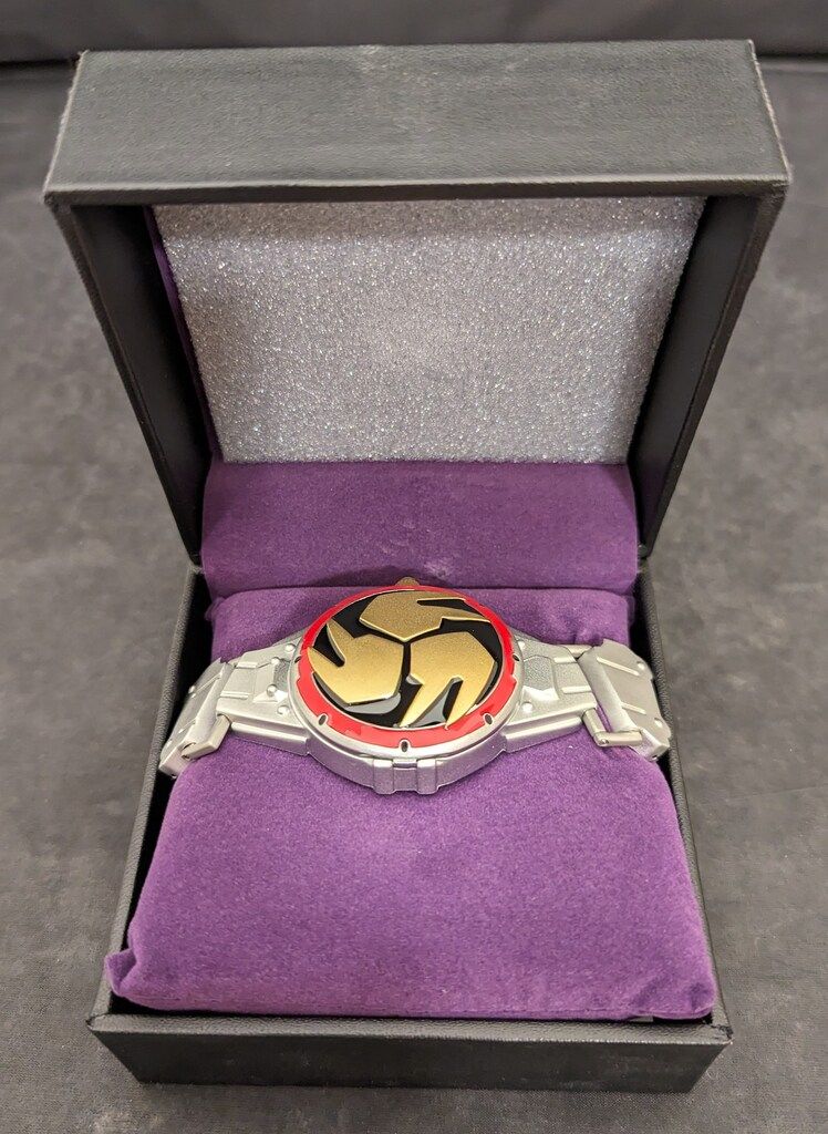 バンダイ 仮面ライダー響鬼 音撃鼓装備帯 変身!腕時計 - メルカリ