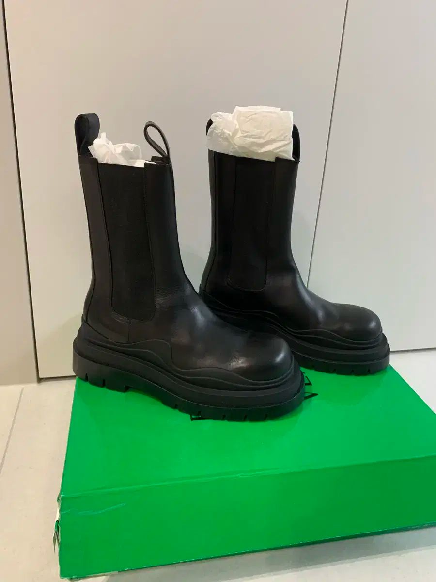 BOTTEGA VENETA ボッテガヴェネタ ボッテガヴェネタ タイヤ ブーツ 44