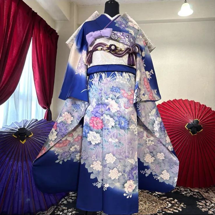 振袖フルセット(7点)・青色・古典柄・金駒刺繍・牡丹花文・舞蝶