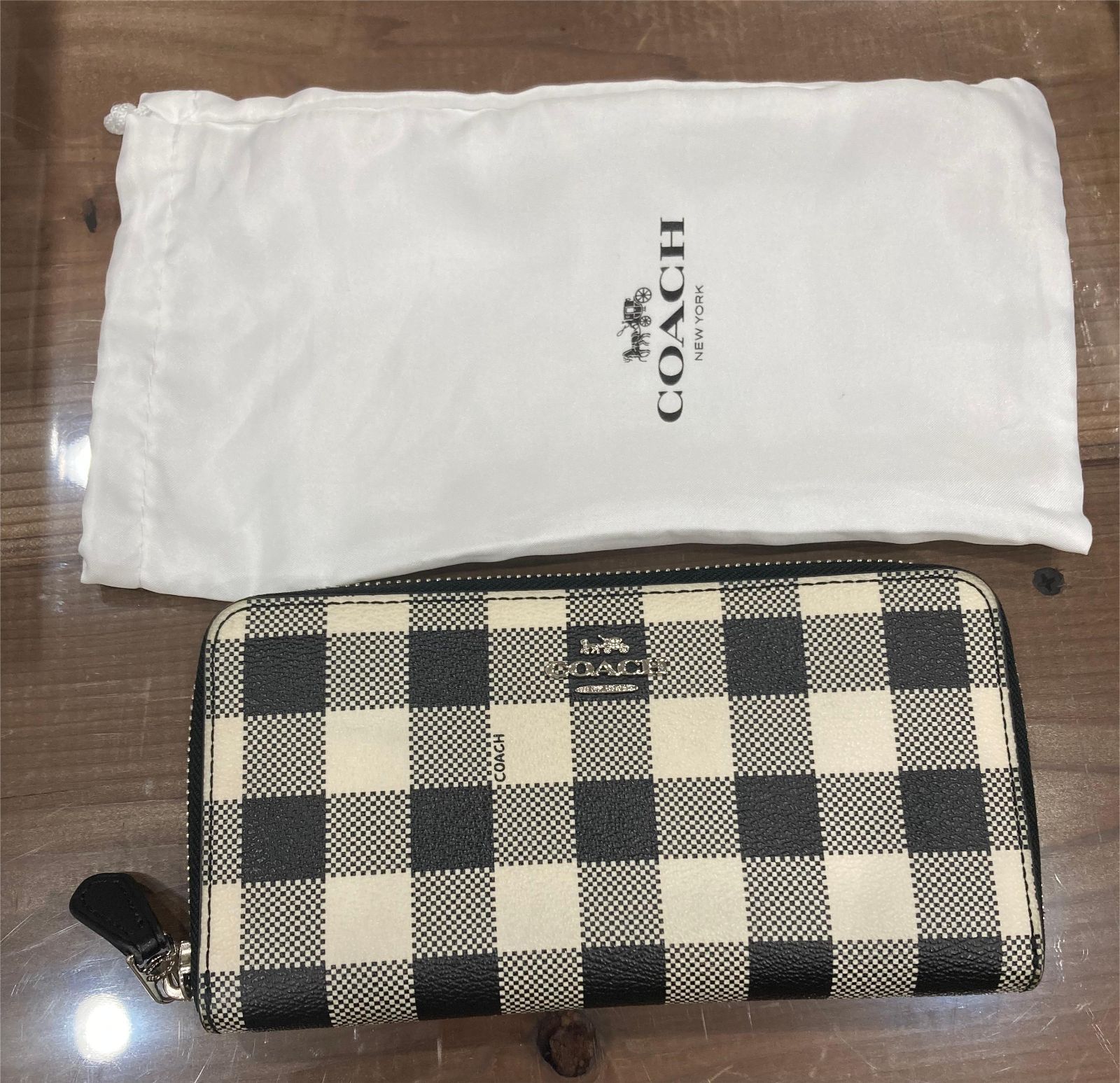 COACH コーチ ギンガムチェック ラウンドファスナー 長財布 F39145