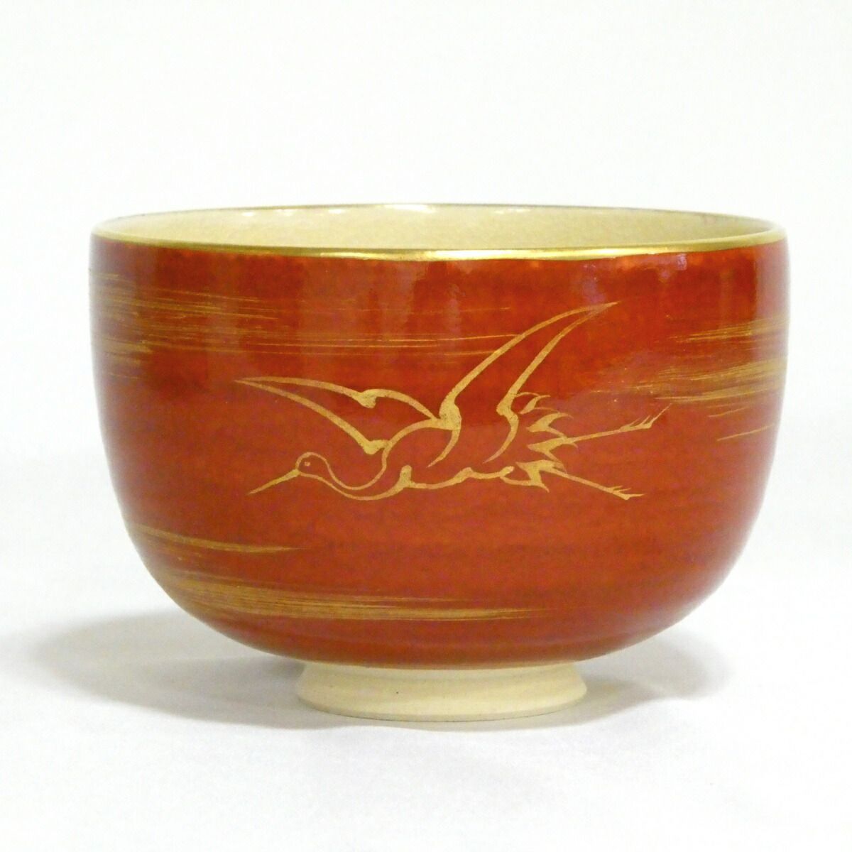 八月の特売品】清閑寺窯 杉田祥平作 赤地金襴鶴画茶碗【中古 美