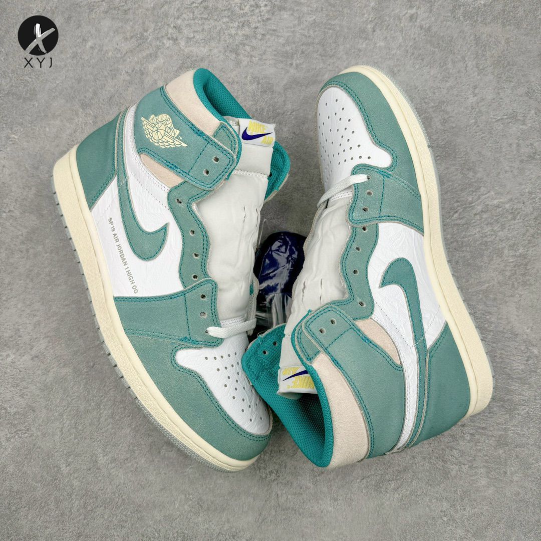ナイキ】⭐未使用✨男女兼用?箱付?新品⭐Nike Jordan 1 Retro OG 