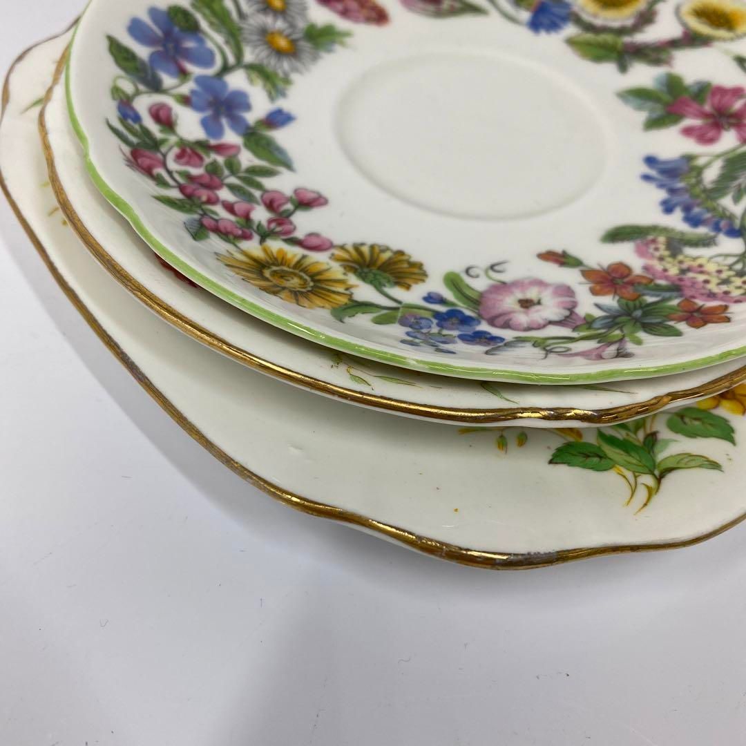 ソーサーなど4客