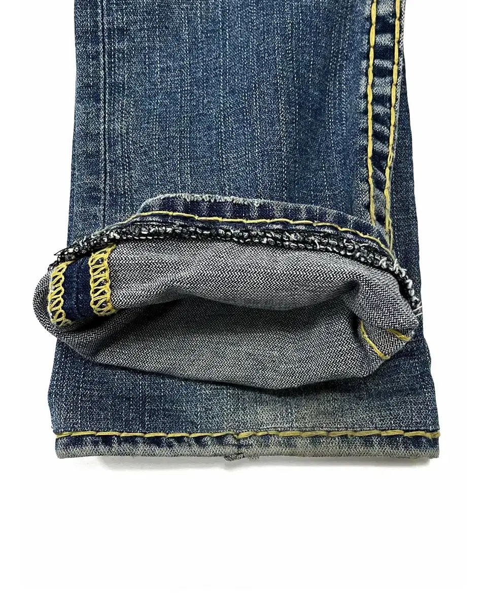 トゥルーレリジョン true religion ブーツカットデニム