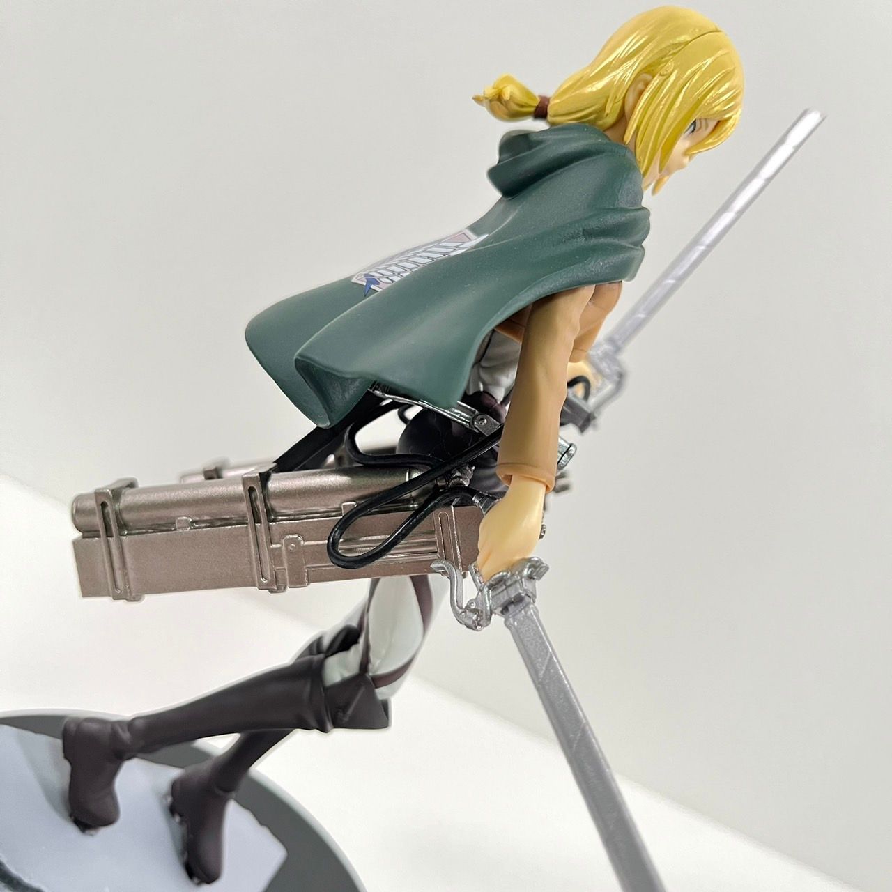 クリスタ・レンズフィギュア フィギュア】進撃の巨人 クリスタ・レンズ 1/7スケール PMMA&PU