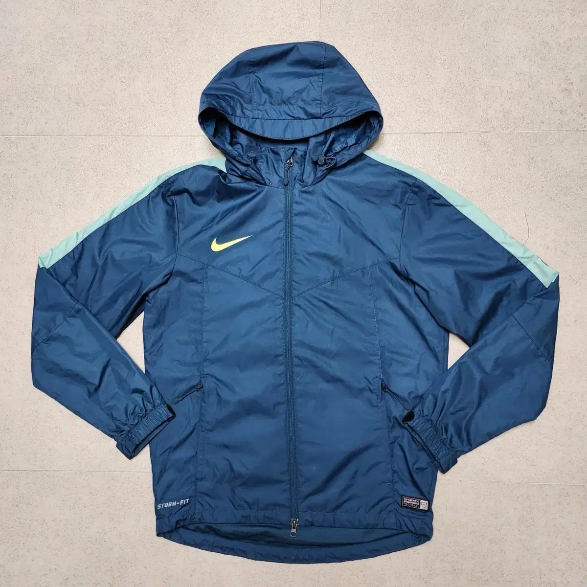 Nike ナイキ ストームフィット ウインドブレーカー 100