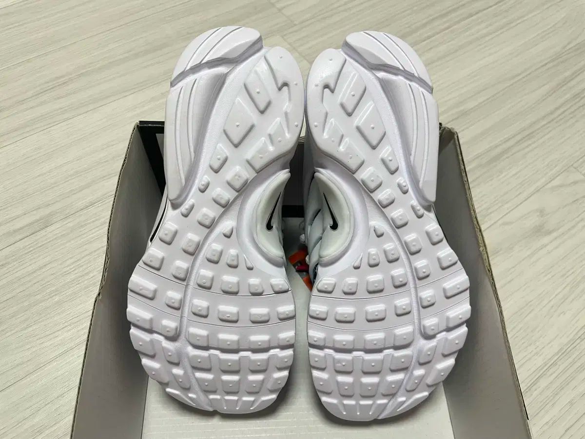 ハローキティ スニーカー