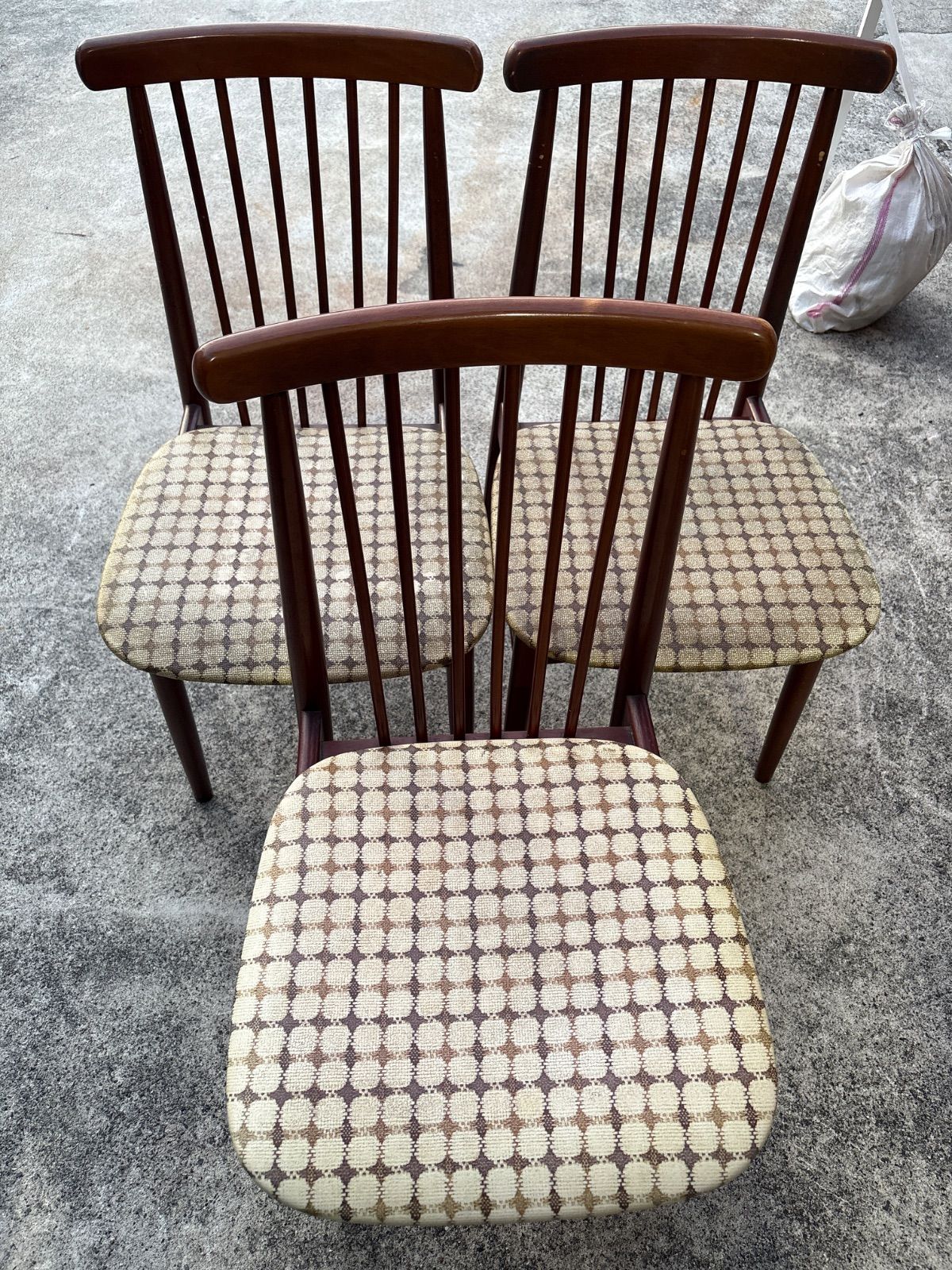 直接引取】【廃盤】無印良品 オーク材 アームチェア 丸脚 2脚 【公式